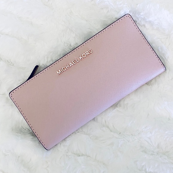 Michael Kors Handbags - Michael Kors wallet